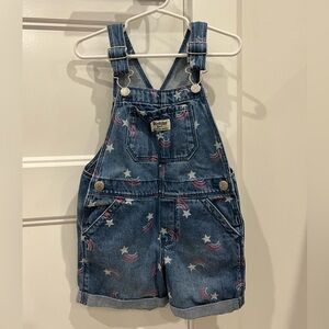 Oshkosh B'Gosh Shorts Shooting Stars
Size 3Т